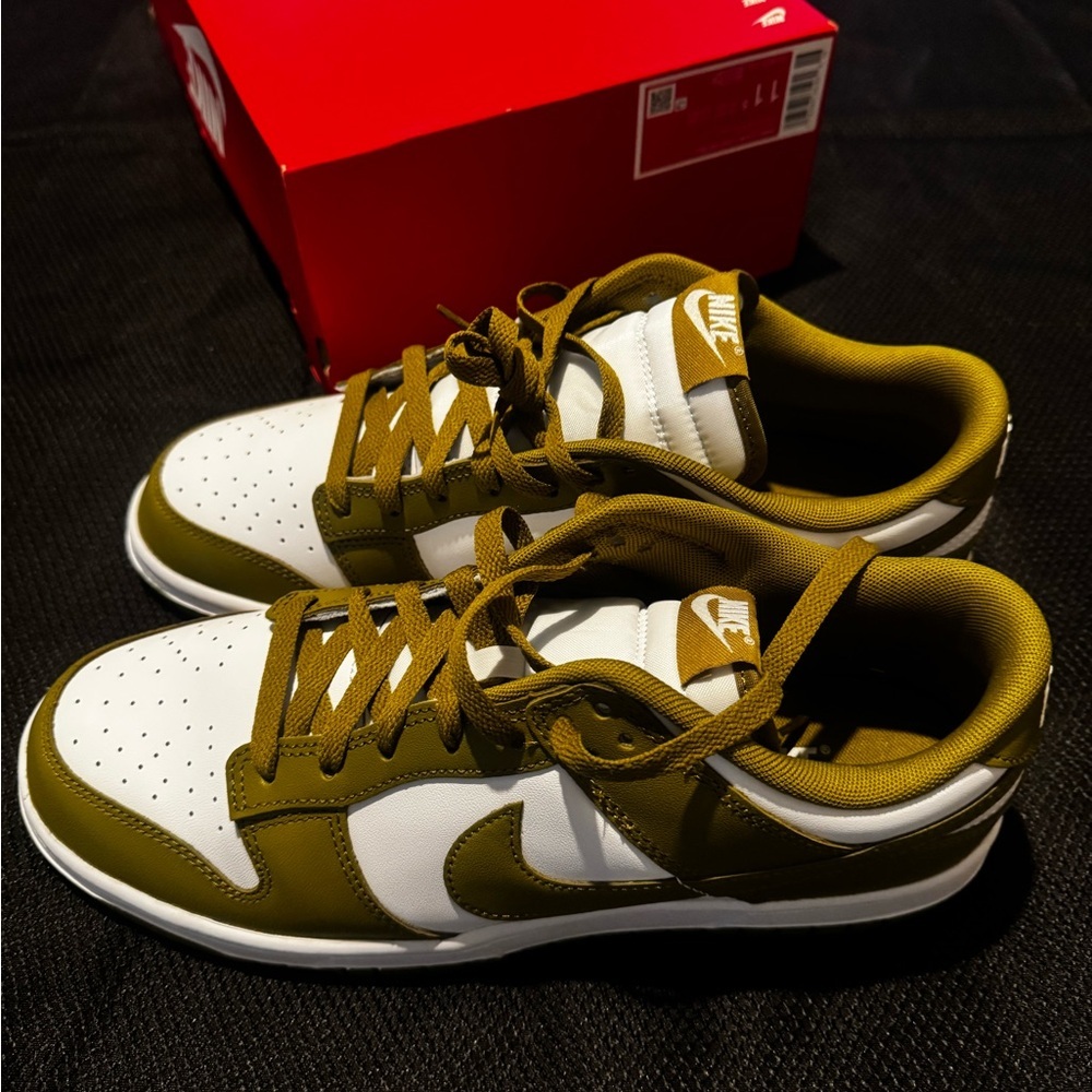 Nike‎ Dunk Low White/Pacific Moss SZ 11.5